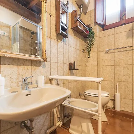 Guesthost - Montecitorio & Pantheon Stylish Flat Апартаменты Рим