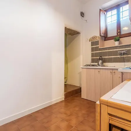 Апартаменты Guesthost - Montecitorio & Pantheon Stylish Flat *