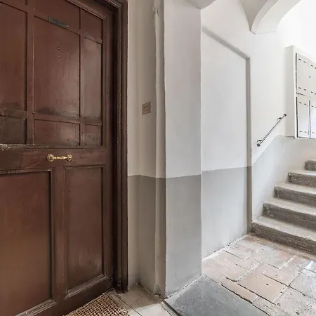 Апартаменты Guesthost - Montecitorio & Pantheon Stylish Flat