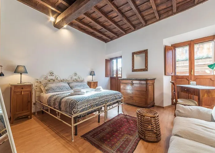 Guesthost - Montecitorio & Pantheon Stylish Flat Appartement *