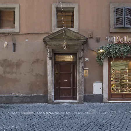 Guesthost - Montecitorio & Pantheon Stylish Flat *