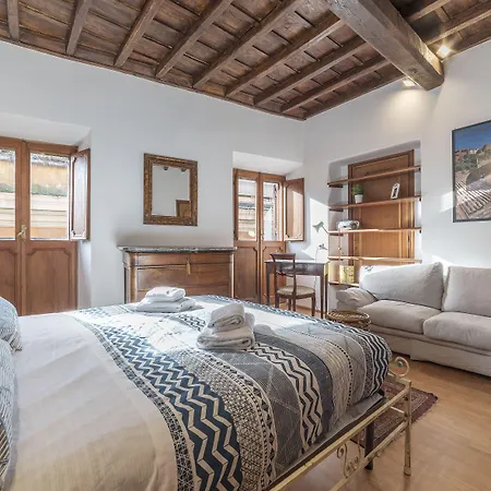 Guesthost - Montecitorio & Pantheon Stylish Flat