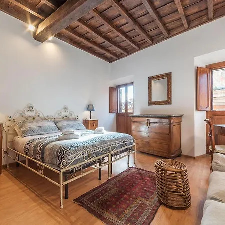 Guesthost - Montecitorio & Pantheon Stylish Flat Apartmán *